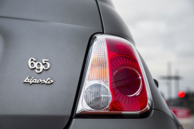performances fiche technique abarth 695 biposto