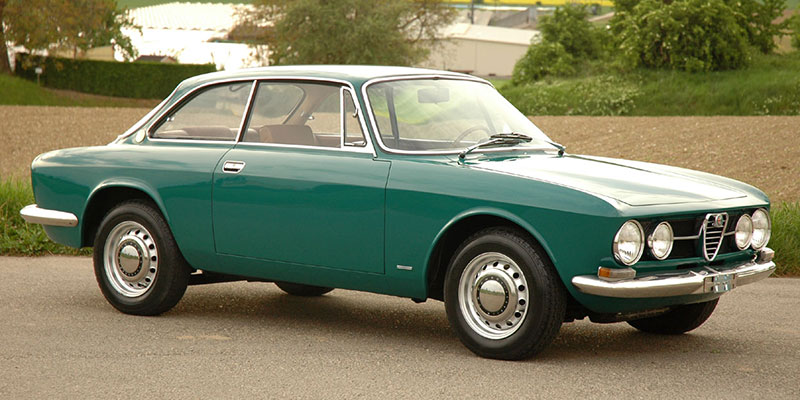 RETRO ALFA-ROMEO GIULIA 1750 GT Veloce