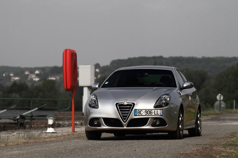 alfa romeo giulietta qv 235 ch