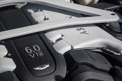 fiche technique aston martin vanquish 2 v12 576 ch