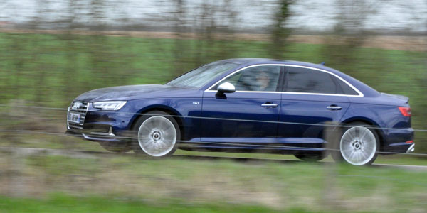 Photo AUDI S4 (B9) V6T 354 ch