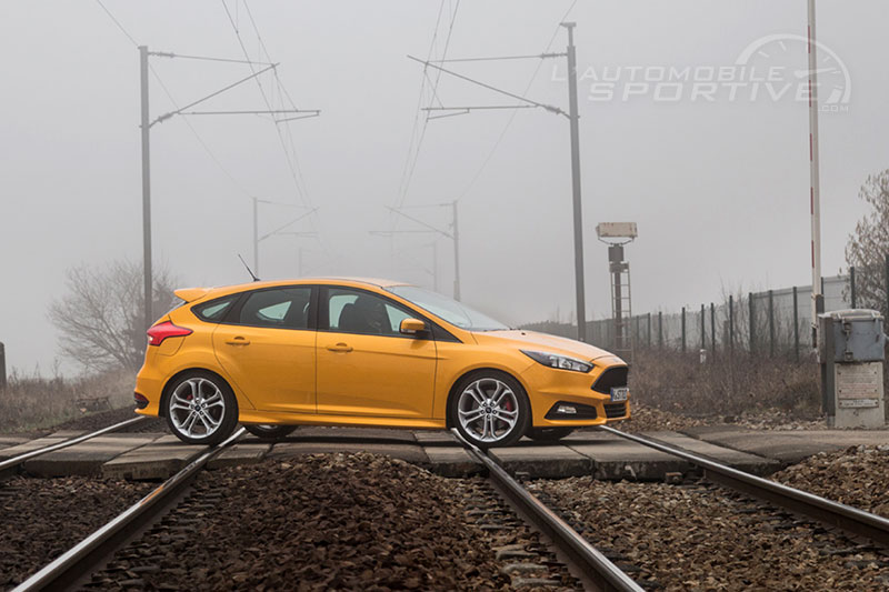 ford focus st 250 restyl&eacute;e