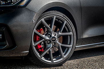 logo st ford focus st 2019