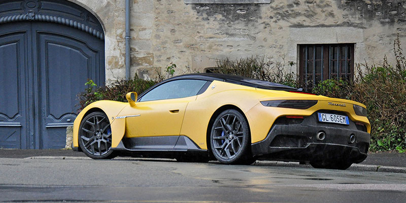 arriere maserati mc20