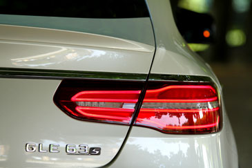 fiche technique mercedes amg gle coupé 63s v8 biturbo 4.0 585 ch