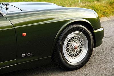 fiche technique mg rv8 roadster
