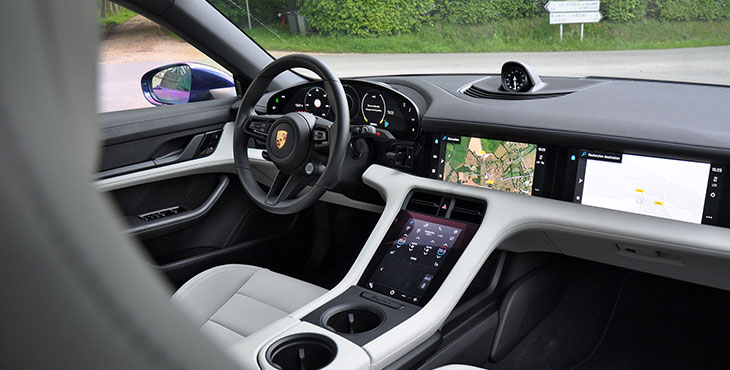 porsche taycan intérieur