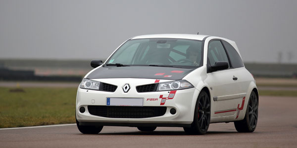 Photo RENAULT MEGANE (2) RS R26-R