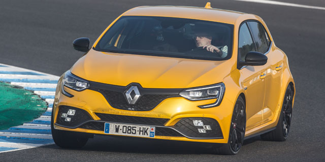 Photo RENAULT MEGANE (4) RS 280 Cup (sur circuit)