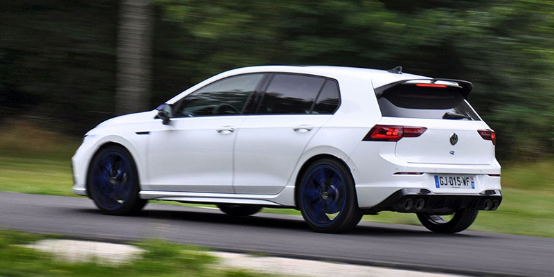 Photo VOLKSWAGEN GOLF (8) R 20 ans
