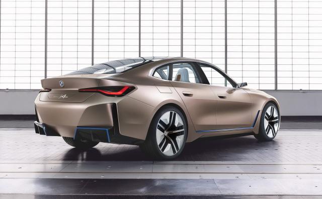 Une BMW i4 M en pr�paration Une BMW i4 M en pr�paration