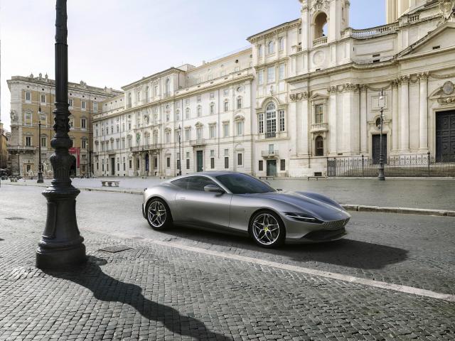 Ferrari Roma, la Dolce Vita en cheval cabr� Ferrari Roma, la Dolce Vita en cheval cabr�