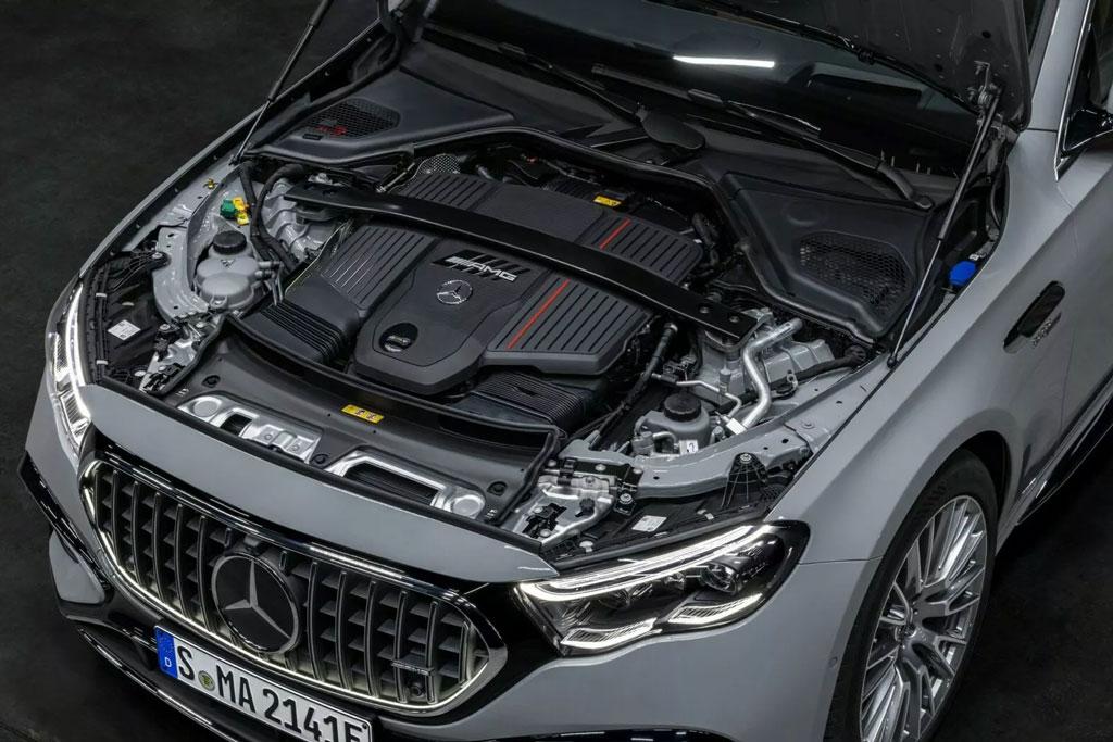 La Mercedes C63 AMG devrait abandonner le 4 cylindres ! La Mercedes C63 AMG devrait abandonner le 4 cylindres !