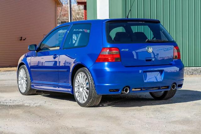 Volkswagen Golf 4 R32 : un collector tr�s convoit� ! Volkswagen Golf 4 R32 : un collector tr�s convoit� !