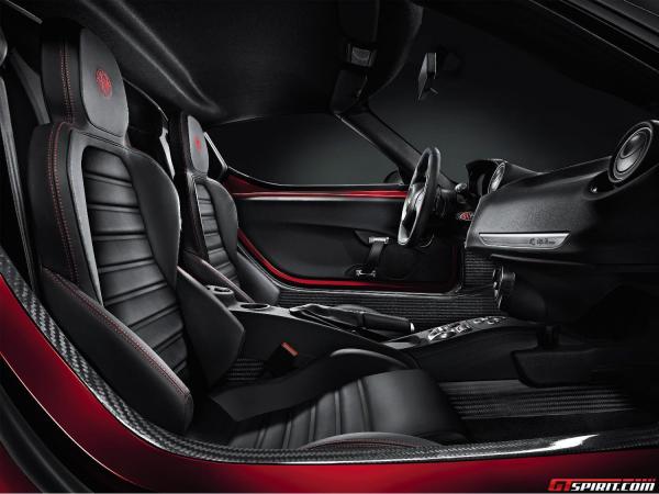 Alfa Romeo 4C : l'int�rieur et le moteur Alfa Romeo 4C : l'int�rieur et le moteur