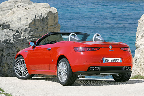 Alfa Romeo Spider : charmeuse ! Alfa Romeo Spider : charmeuse !