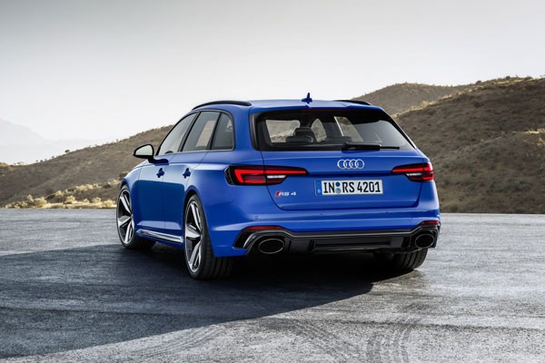 Audi RS4 Avant : chasse gard�e Audi RS4 Avant : chasse gard�e