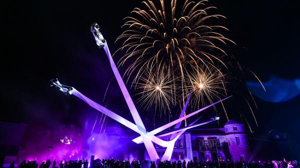 Une sculpture g�ante � Goodwood pour les 100 ans de BMW Une sculpture g�ante � Goodwood pour les 100 ans de BMW