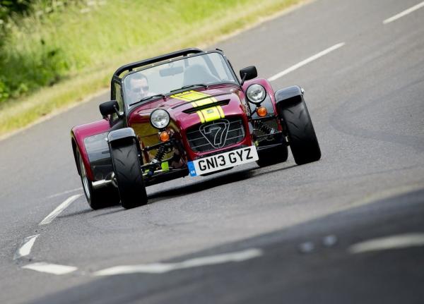 Caterham 620R : furie inoxydable Caterham 620R : furie inoxydable