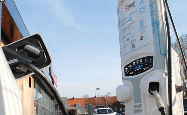 IZIVIA Express : un nouveau r�seau de 300 stations de recharge rapide IZIVIA Express : un nouveau r�seau de 300 stations de recharge rapide