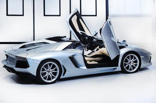 Lamborghini Aventador LP 700-4 Roadster Lamborghini Aventador LP 700-4 Roadster