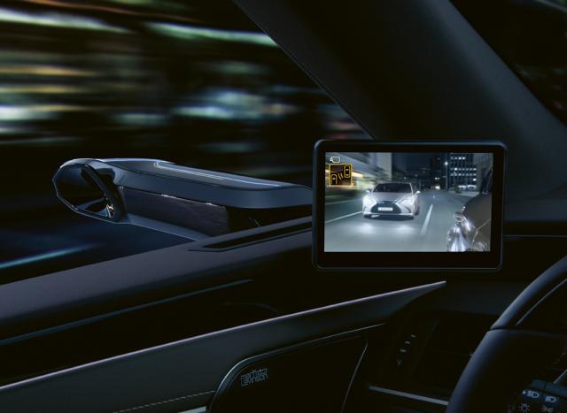 Technique : Lexus introduit les r�troviseurs-cam�ras en Europe Technique : Lexus introduit les r�troviseurs-cam�ras en Europe