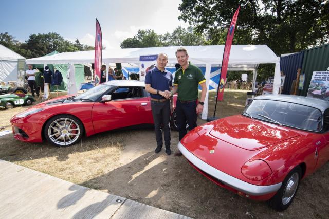 La 100 000�me Lotus produite, hommage � Jim Clark La 100 000�me Lotus produite, hommage � Jim Clark