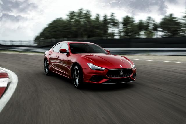 Maserati Ghibli et Quattroporte Trofeo : le retour du sport ! Maserati Ghibli et Quattroporte Trofeo : le retour du sport !
