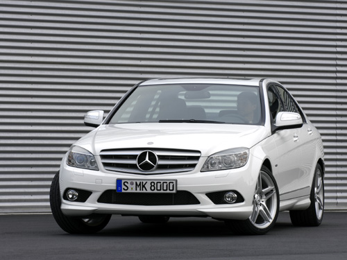 Nouvelle Classe C, une finition avant-garde plus sportive et diff�rente ! Nouvelle Classe C, une finition avant-garde plus sportive et diff�rente !