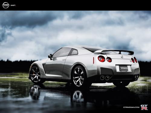 Nissan GT-R : ouverture des commandes ! Nissan GT-R : ouverture des commandes !