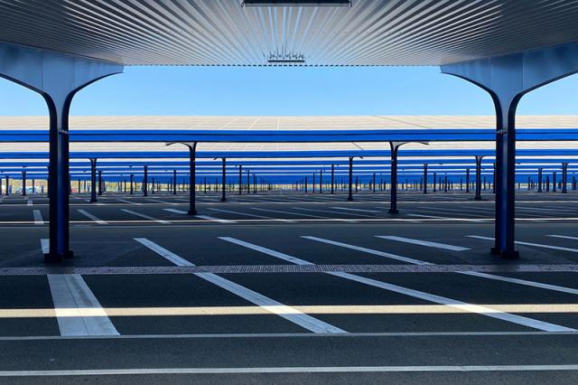Des panneaux photovolta�ques obligatoires sur certains parkings d�s 2023 Des panneaux photovolta�ques obligatoires sur certains parkings d�s 2023