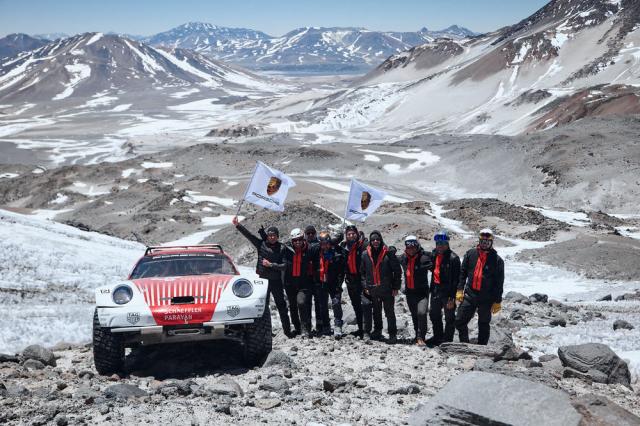 Romain Dumas emm�ne une Porsche 911 en haute altitude Romain Dumas emm�ne une Porsche 911 en haute altitude