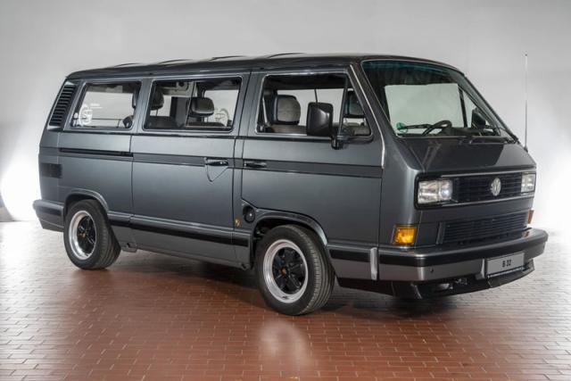 Collector : Porsche B 32, le minibus pas comme les autres ! Collector : Porsche B 32, le minibus pas comme les autres !