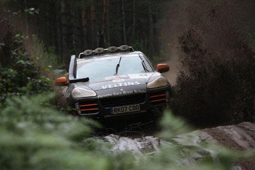 La Porsche Cayenne S � l'assault de la Syb�rie La Porsche Cayenne S � l'assault de la Syb�rie