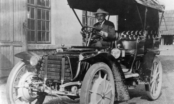 Ferdinand Porsche : �lectrique, hybride et 4RM... il y a 115 ans ! Ferdinand Porsche : �lectrique, hybride et 4RM... il y a 115 ans !