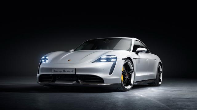Porsche Taycan : les �lectrons prennent le pouvoir Porsche Taycan : les �lectrons prennent le pouvoir