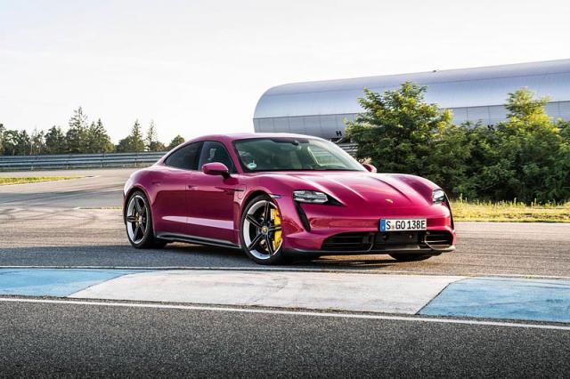 Des mises � jour pour la Porsche Taycan MY2022 Des mises � jour pour la Porsche Taycan MY2022
