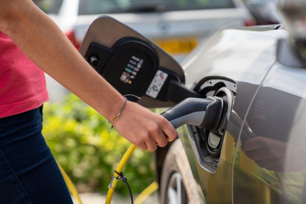 Crise p�troli�re : le prix des carburants booste l'�lectrique Crise p�troli�re : le prix des carburants booste l'�lectrique