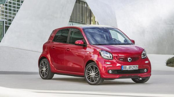 Smart ForFour Brabus : une Twingo GT d�guis�e ? Smart ForFour Brabus : une Twingo GT d�guis�e ?