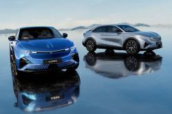 L'Alpine A390 s'ouvre aux commandes