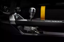 Aston Martin n'en a pas termin� avec la bo�te manuelle !
