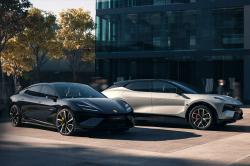 Lotus remanie les gammes Eletre et Emeya