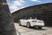 Photo fiat_124_spider_2016_02 fiat_124_spider_2016_02.jpg
