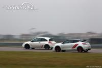 Photo megane_trophy-r_r26r_19 megane_trophy-r_r26r_19.jpg