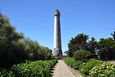 phares de tr&eacute;zien